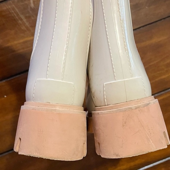 Dolce Vita Ivory Waterproof Chelsea Rain Boots | Size 8 - Picture 4 of 8